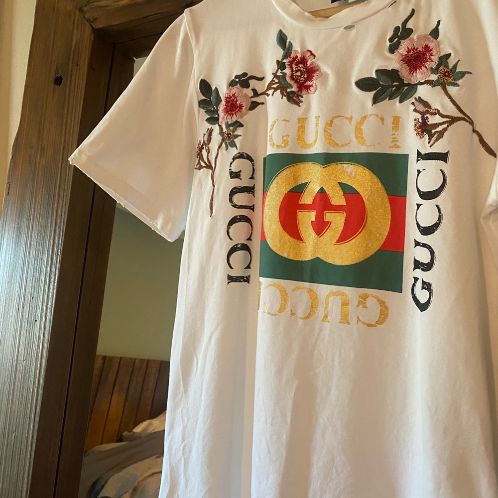 Gucci Floral embroidered Logo Distressed Cotton Small T-shirt